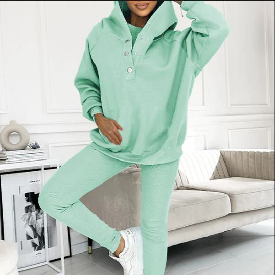 Lässiger und bequemer Sweatshirt-Anzug mit Kapuze
