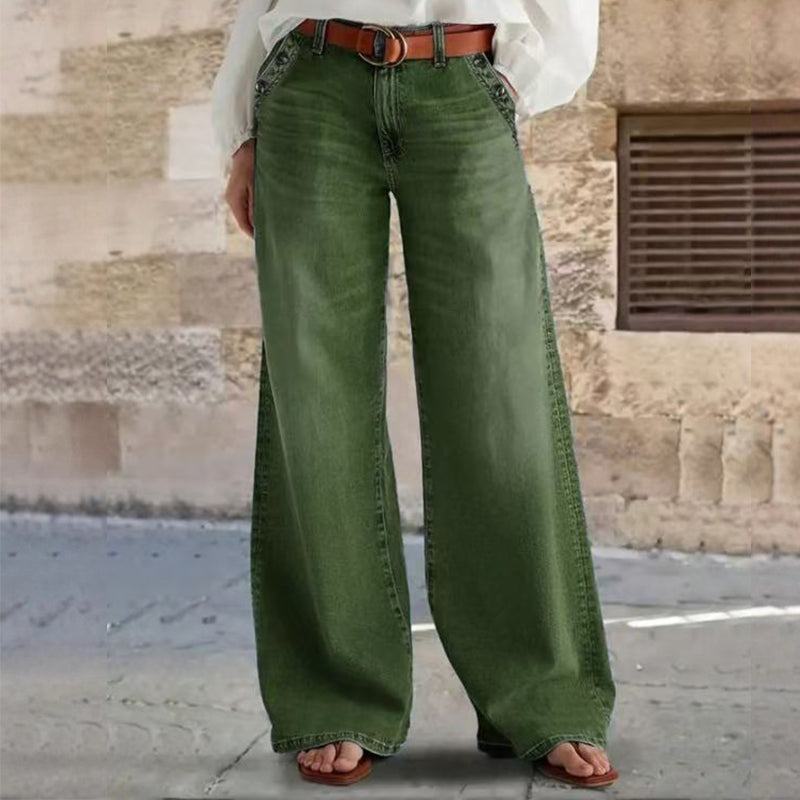 Hoch taillierte Jeans mit weitem Bein und Knopfdetail